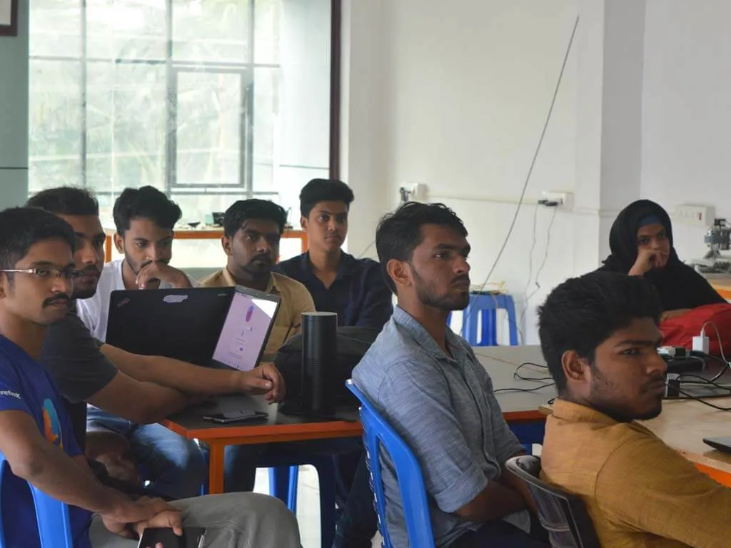 MOZILLA VIRTUAL REALITY CAMP at Foxlab Makerspace, Perinthalmanna — photo 3