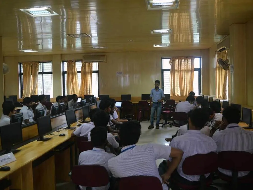 Cloud Introductory Workshop at Vimal Jyothi Engineering College, Kannur — photo 3