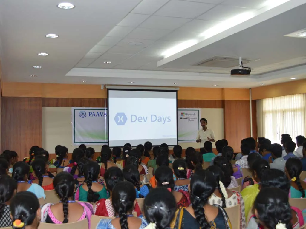 Introduction to Xamarin at Paavai Institutions, Salem — photo 4