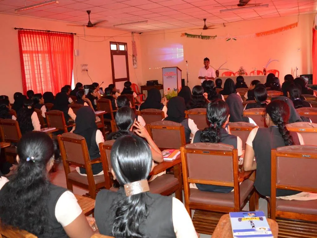 IEDC Talk at Government Women's Polytechnic College, Kottakkal. — photo 5