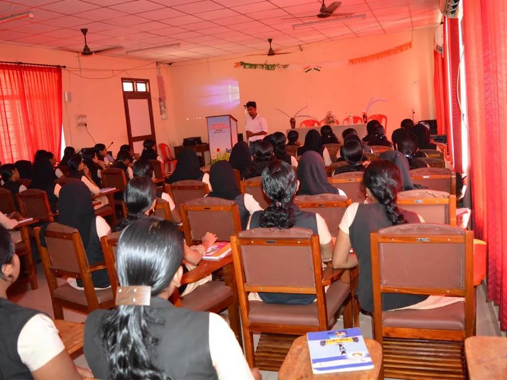 IEDC Talk at Government Women's Polytechnic College, Kottakkal. — photo 3
