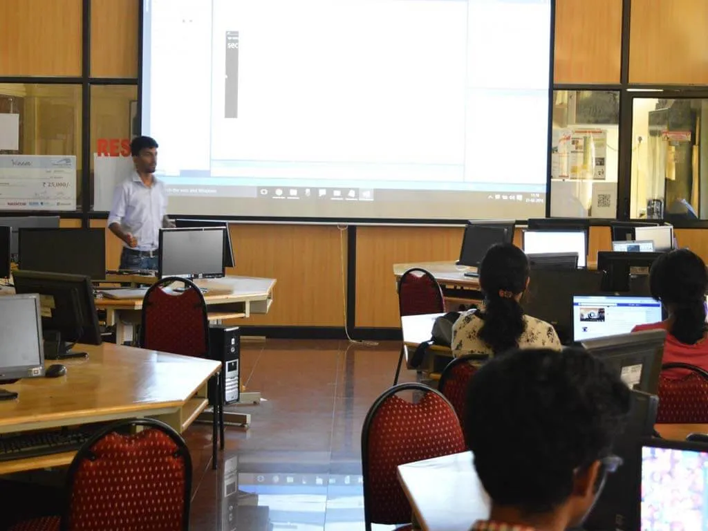 UWP Workshop at St. Joseph's College of Engineering and Technology, Palai — photo 1