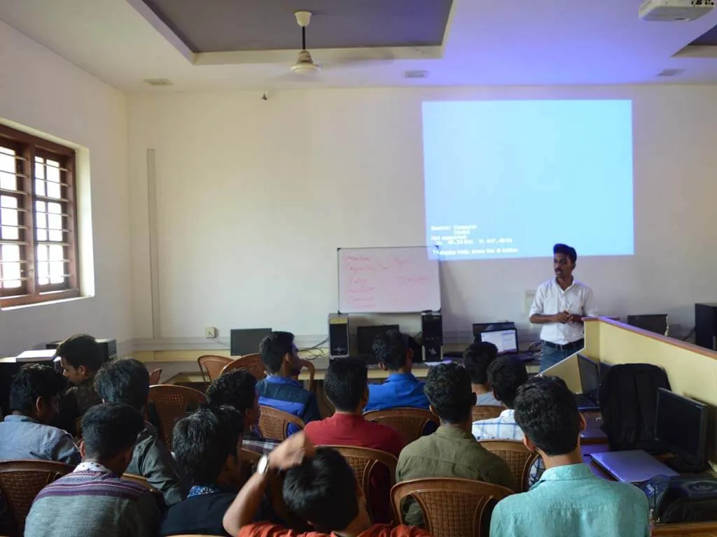 Universal Windows App Dev Workshop at SSM Polytechnic Tirur — photo 1