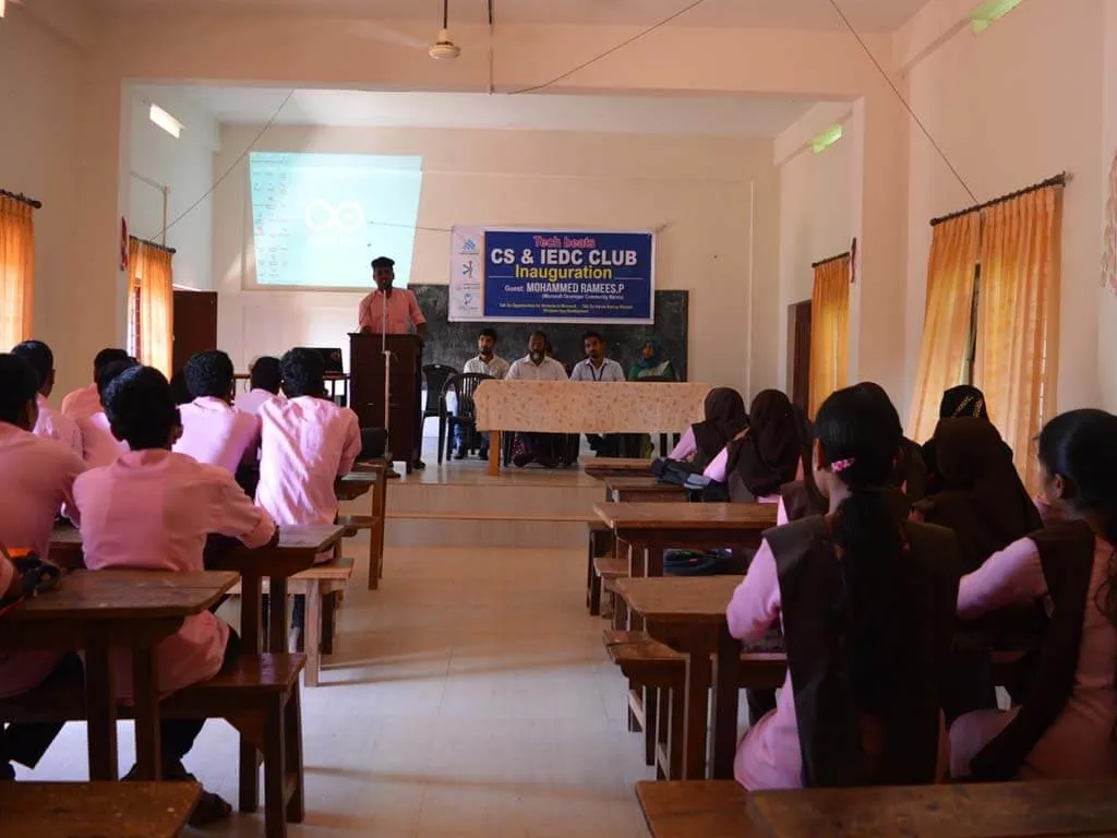 Talk on KSUM and Microsoft Imagine at Jamia Nadwiyya Arts and Science College, Edavanna — photo 1