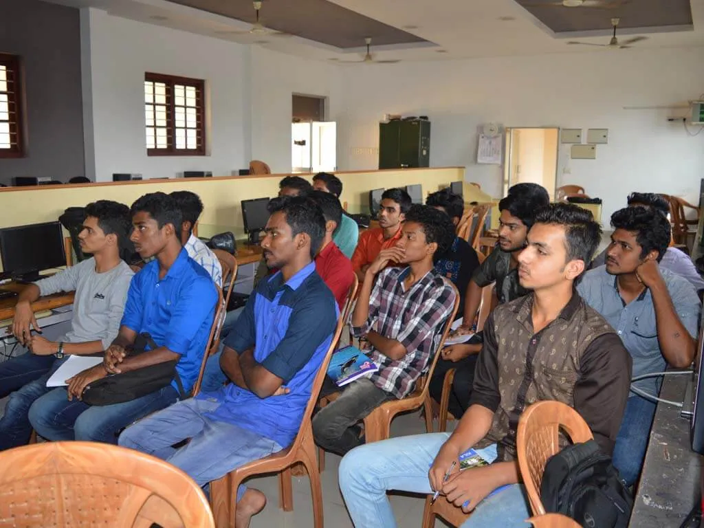 Universal Windows App Dev Workshop at SSM Polytechnic Tirur — photo 2