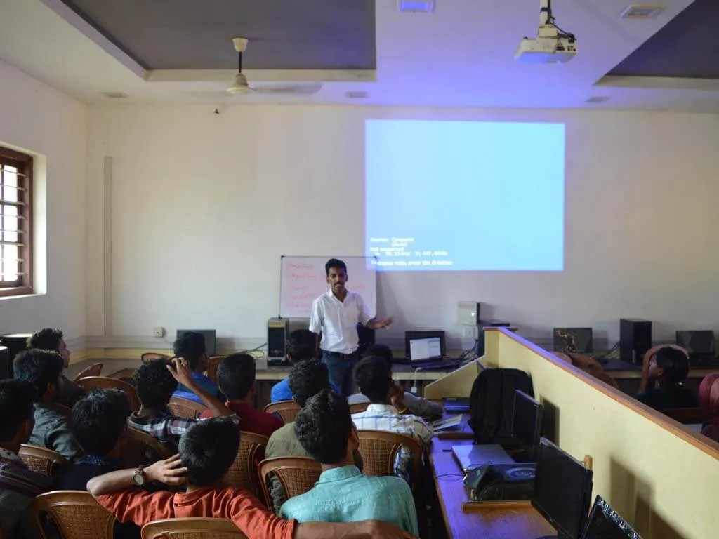 Universal Windows App Dev Workshop at SSM Polytechnic Tirur — photo 3