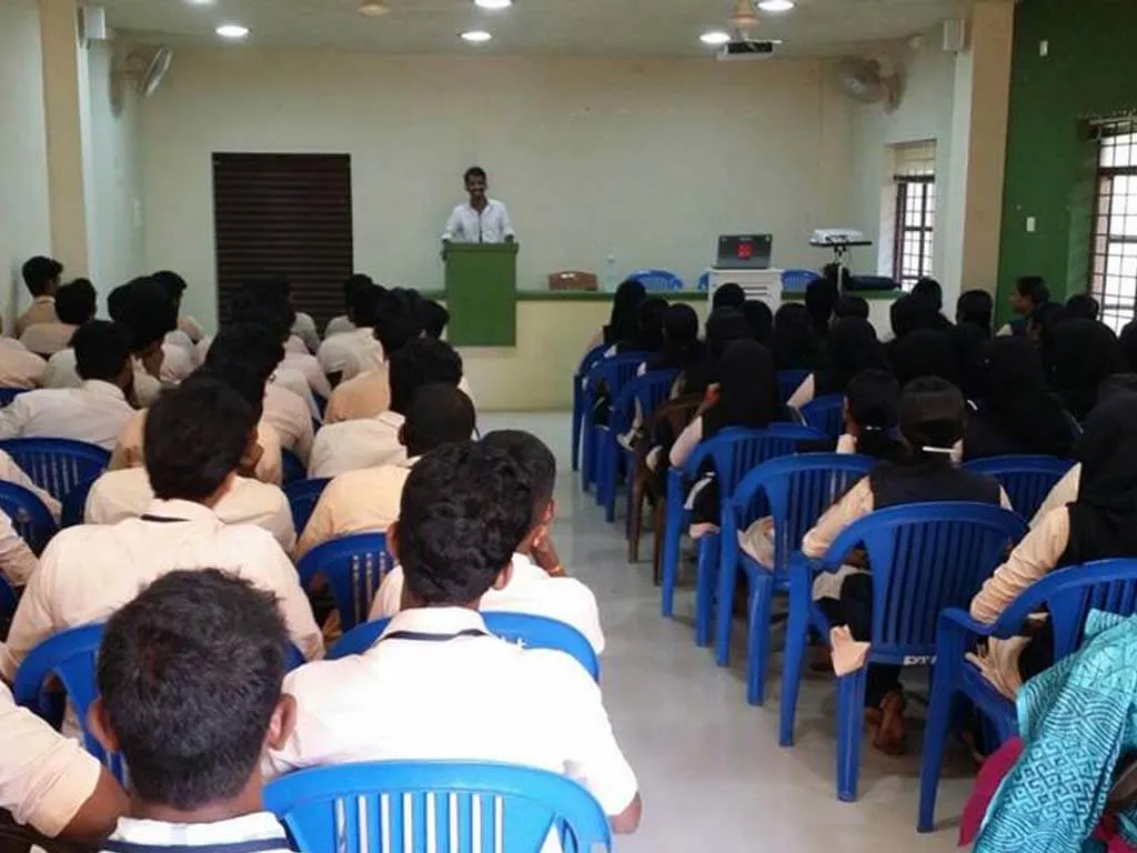 Talk on IEDC and KSUM at SSM Polytechnic Tirur — photo 4