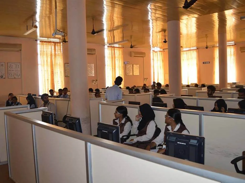 Windows App Dev Training at LBS College of Engineering, Kasargoad — photo 6