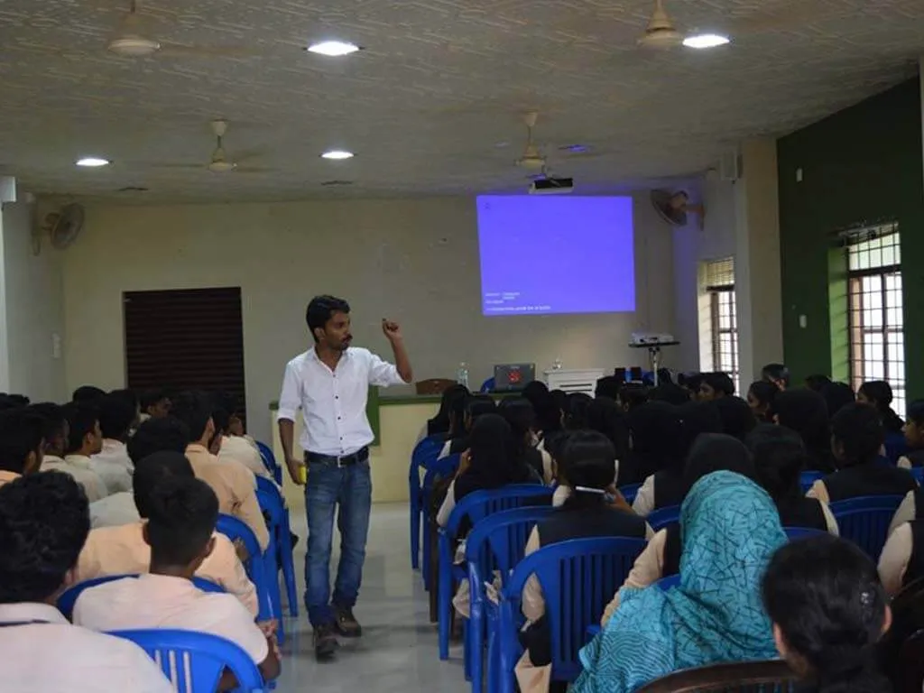 Talk on IEDC and KSUM at SSM Polytechnic Tirur — photo 6